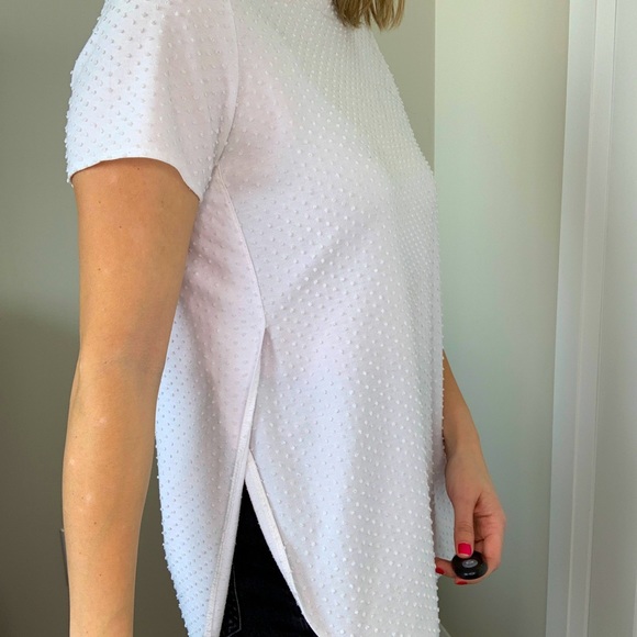 Wilfred size medium top. The knots add great texture - Picture 2 of 2